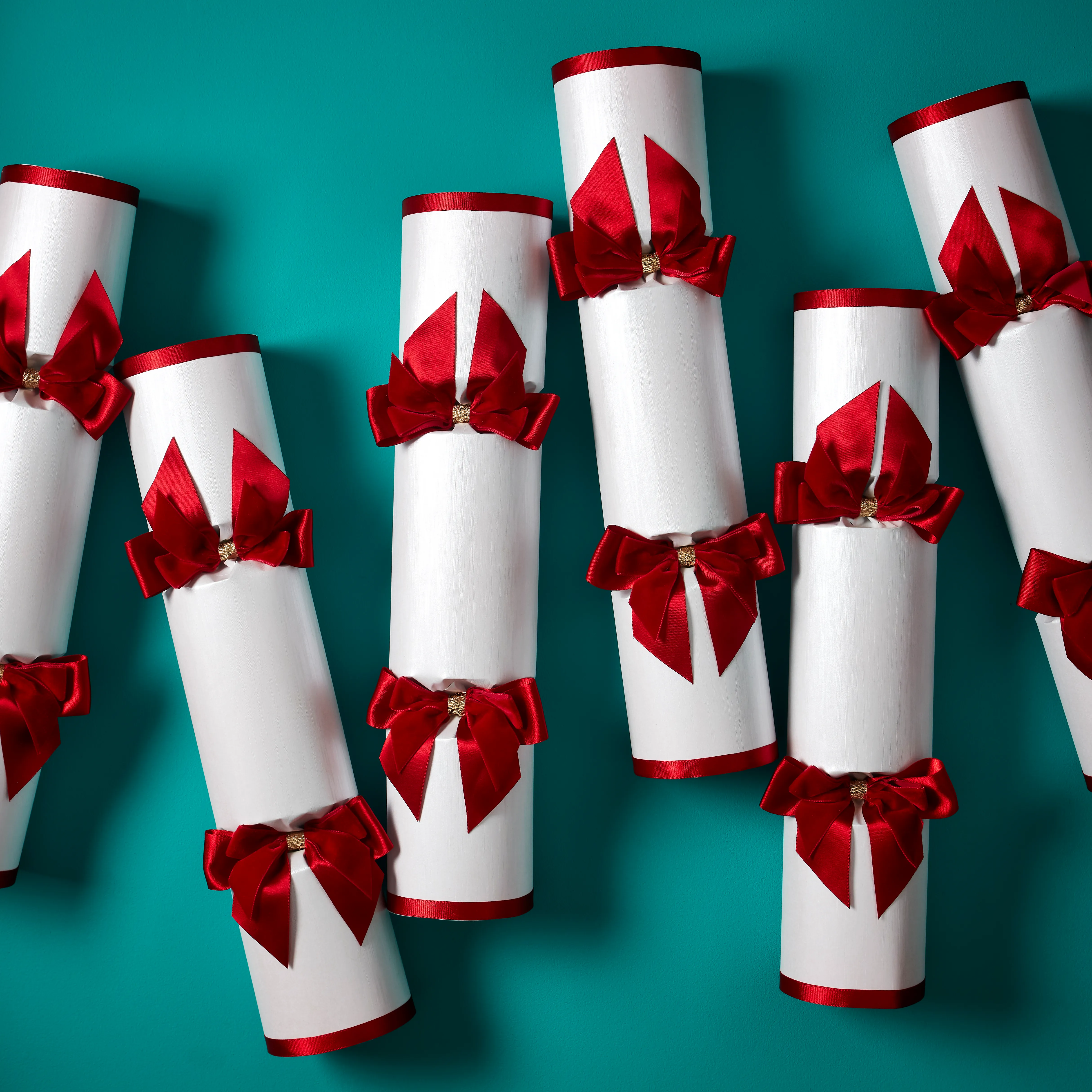 Festive Treats Crackers 4 Festive Treats Crackers