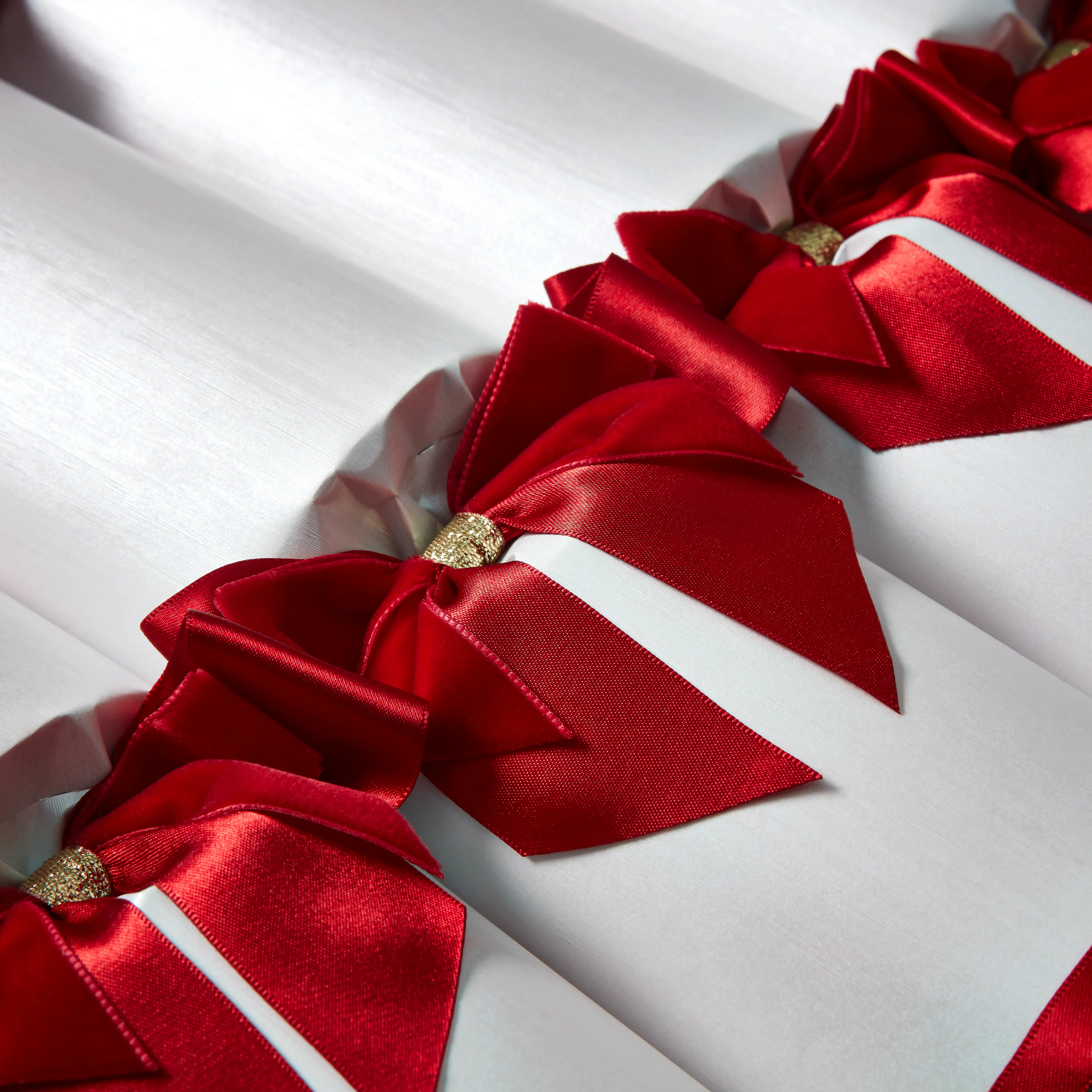 Festive Treats Crackers 5 Festive Treats Crackers