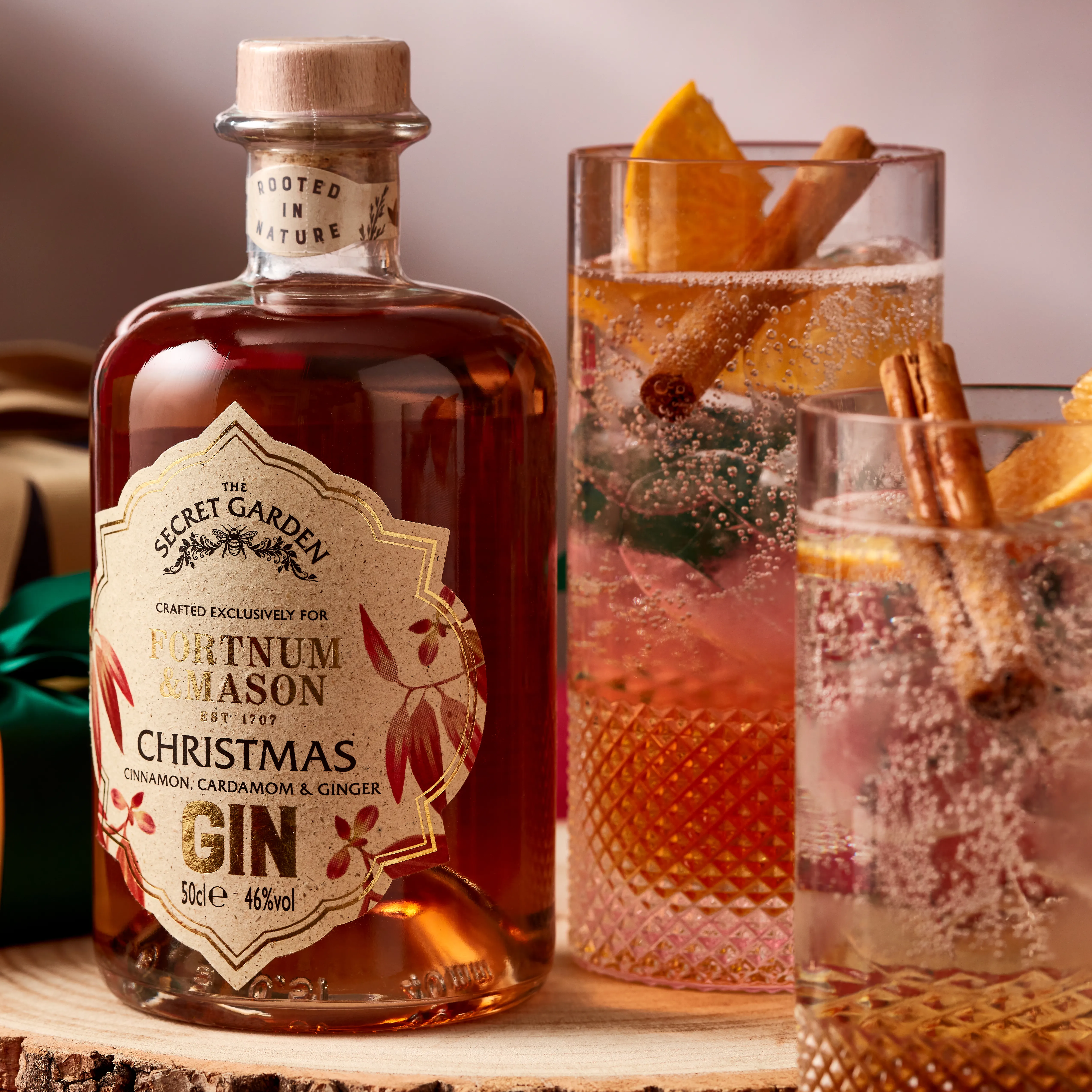 Fortnum's X Secret Garden Christmas Gin, 50cl 3 Fortnum's X Secret Garden Christmas Gin, 50cl