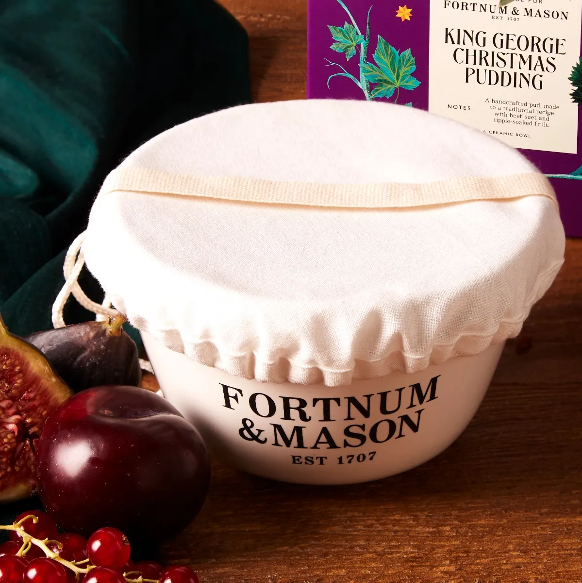 King George Christmas Pudding, 454g 4 King George Christmas Pudding, 454g