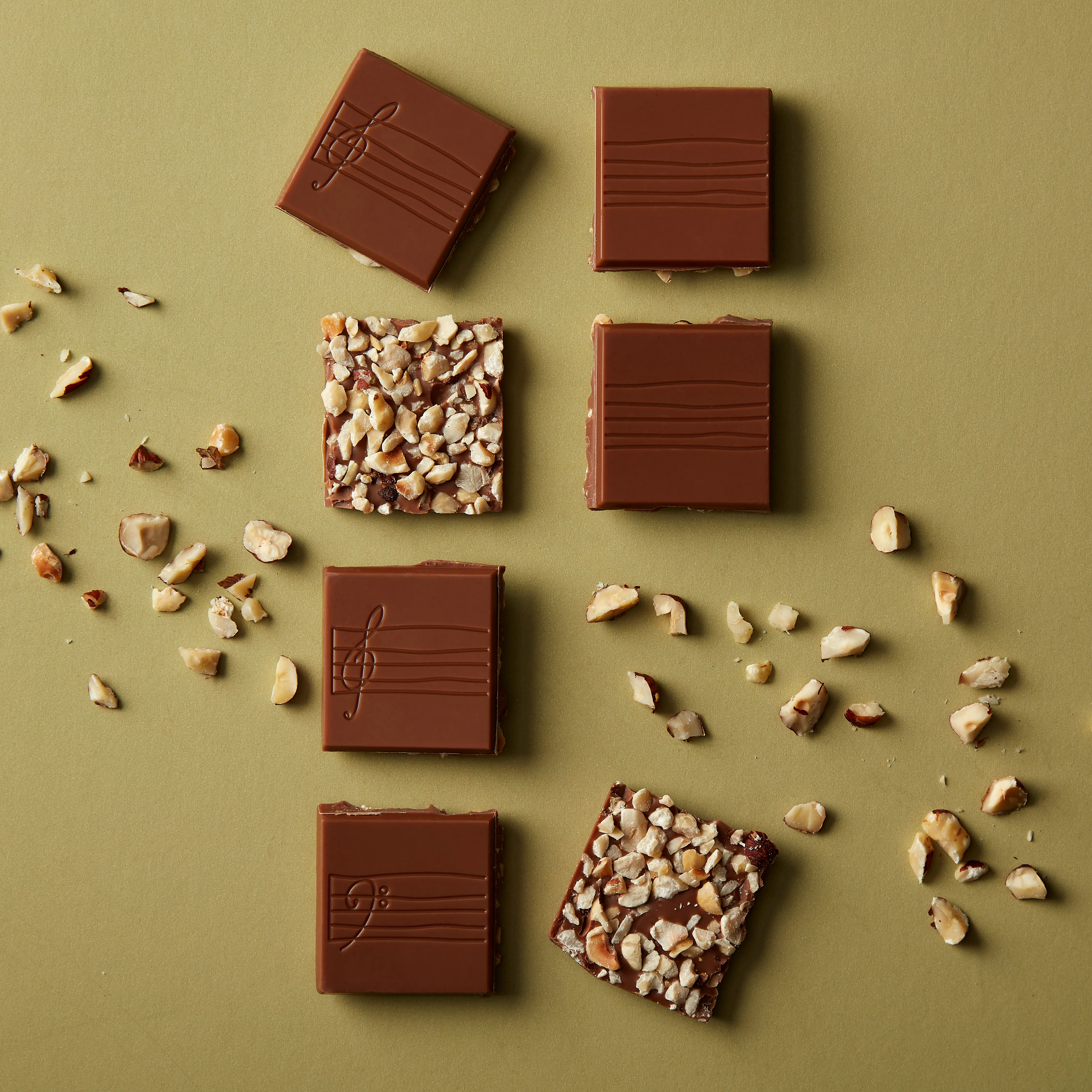 Milk Chocolate Hazelnut Bar, 80g 5 Milk Chocolate Hazelnut Bar, 80g
