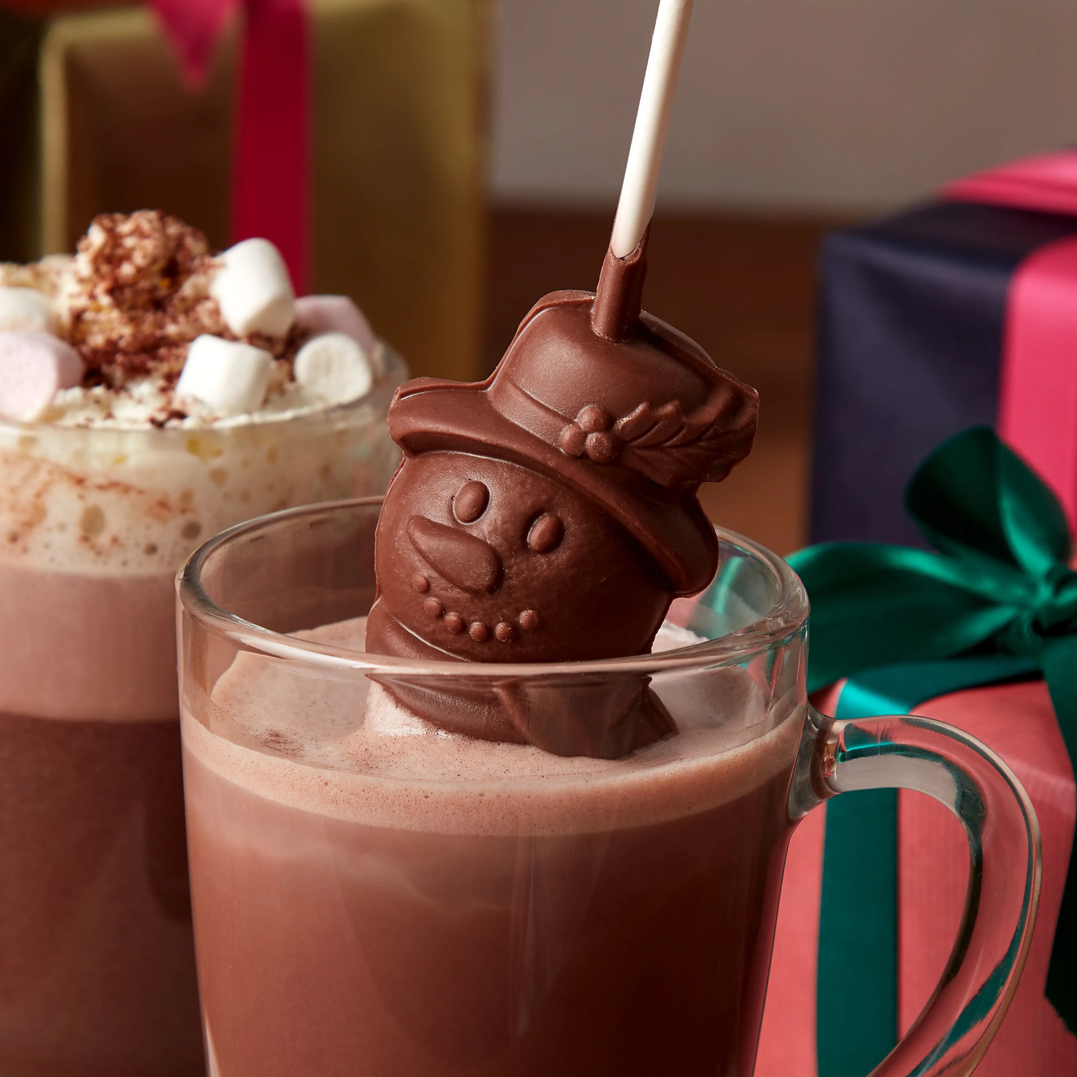 Milk Hot Chocolate Snowman Stirrer, 50g 4 Milk Hot Chocolate Snowman Stirrer, 50g
