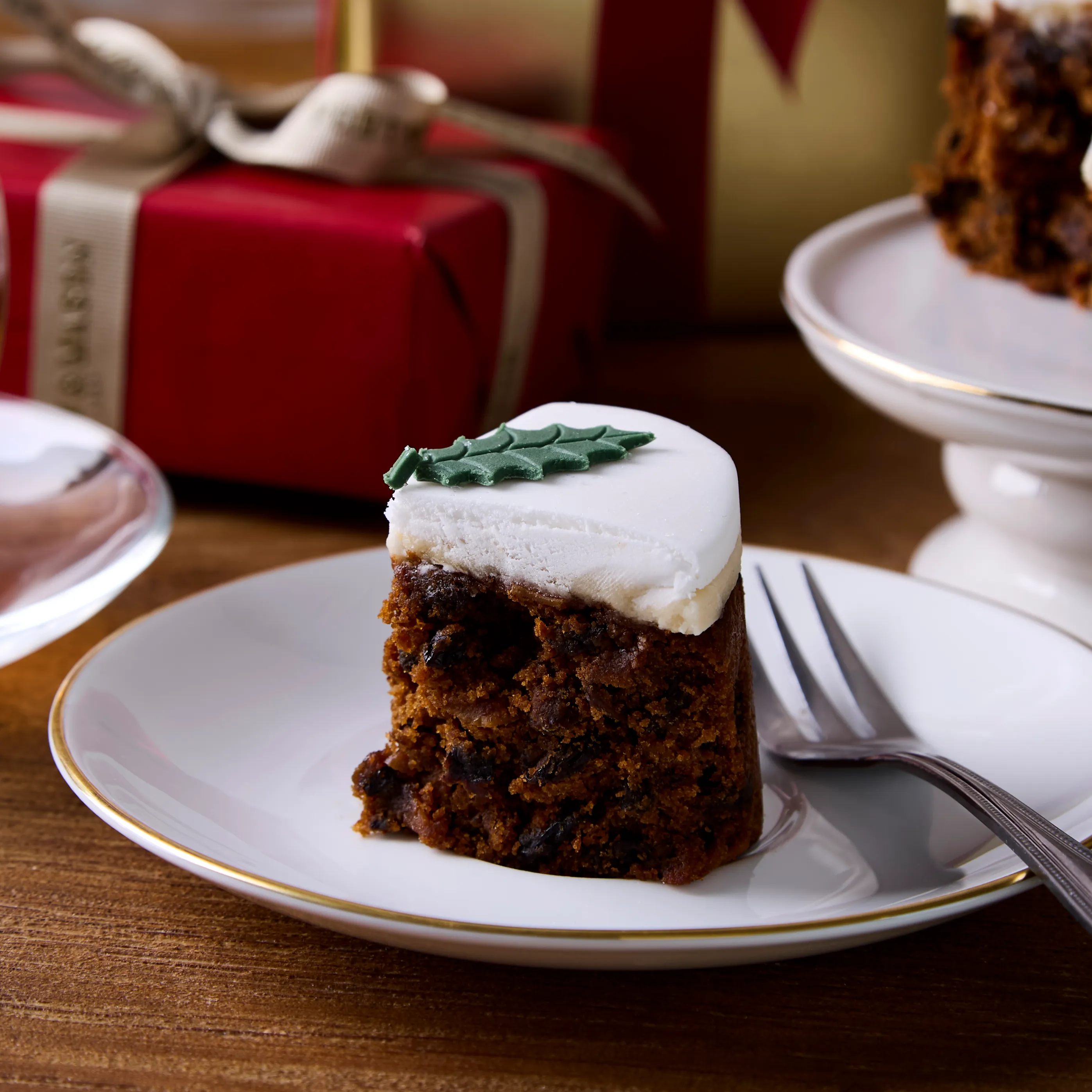 Mini Iced Christmas Cake, 119g 3 Mini Iced Christmas Cake, 119g