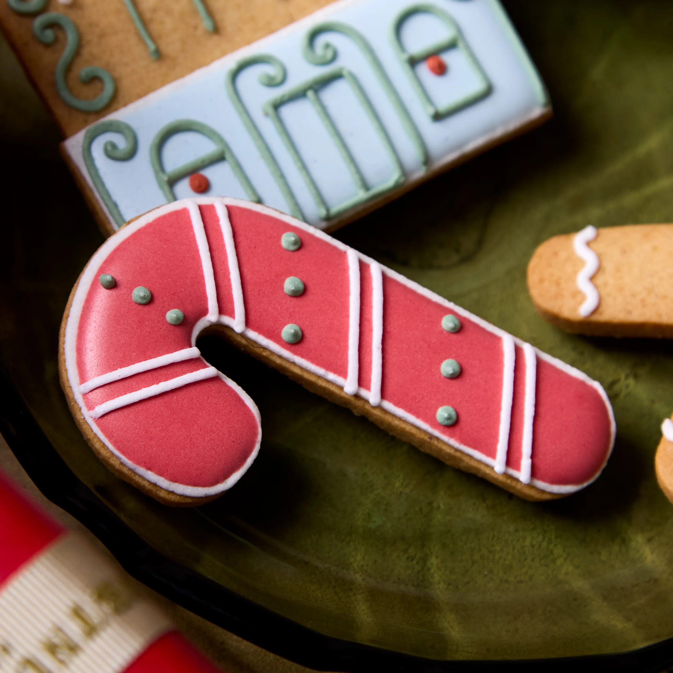 Piccadilly Gingerbread Man Iced Biscuits, 40g 5 Piccadilly Gingerbread Man Iced Biscuits, 40g