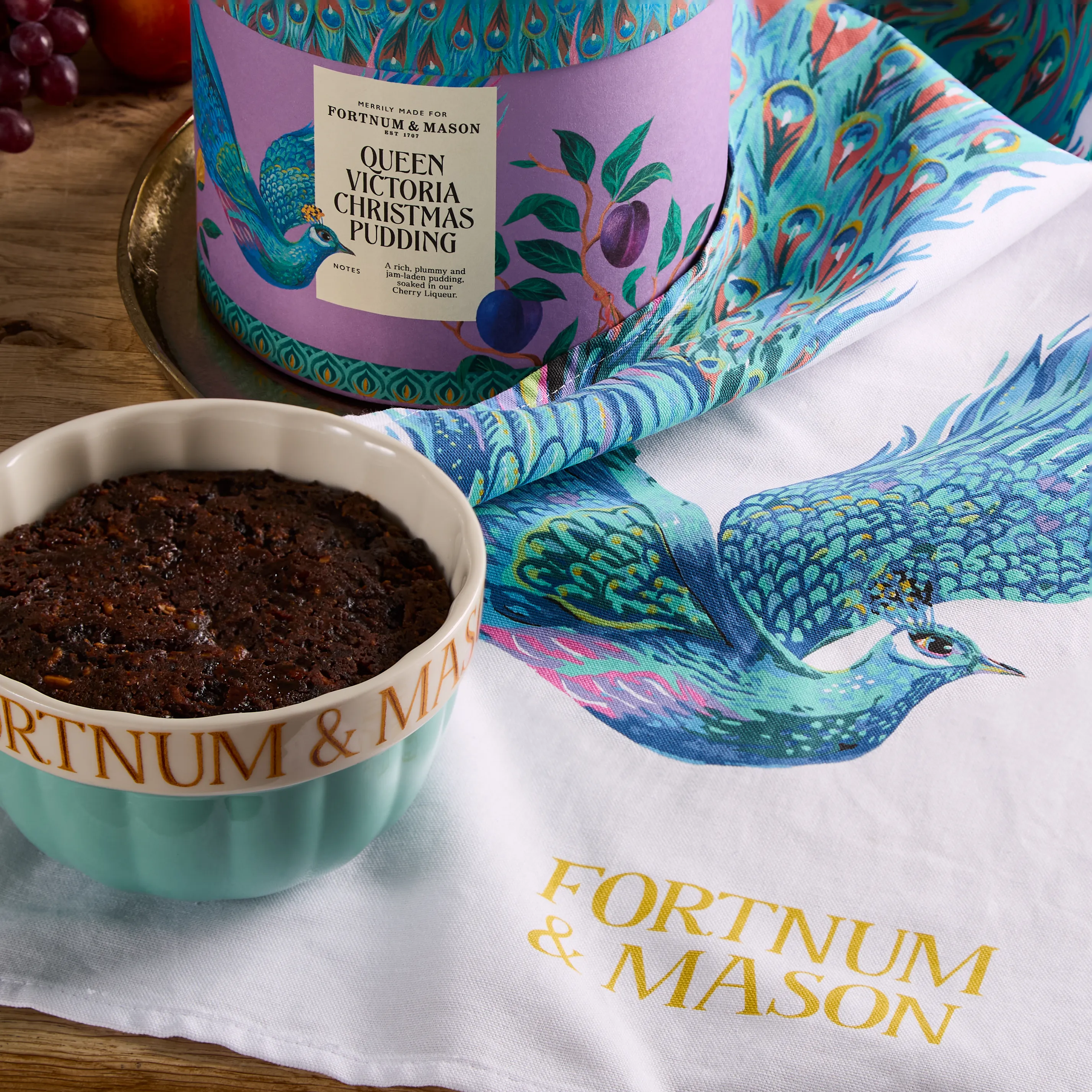 Queen Victoria Plum Pudding, 907g