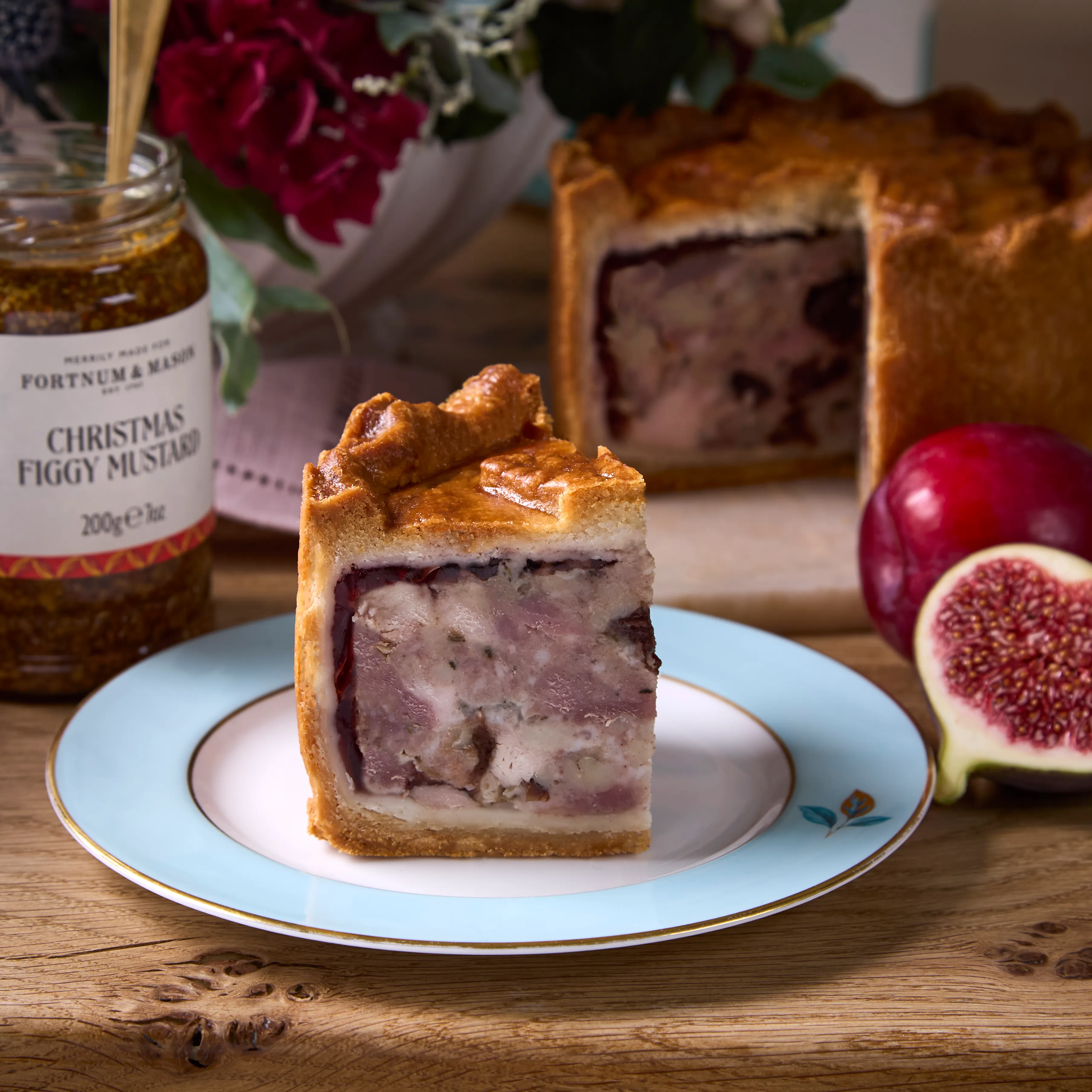 The Christmas Feast Pie, 790g 3 The Christmas Feast Pie, 790g