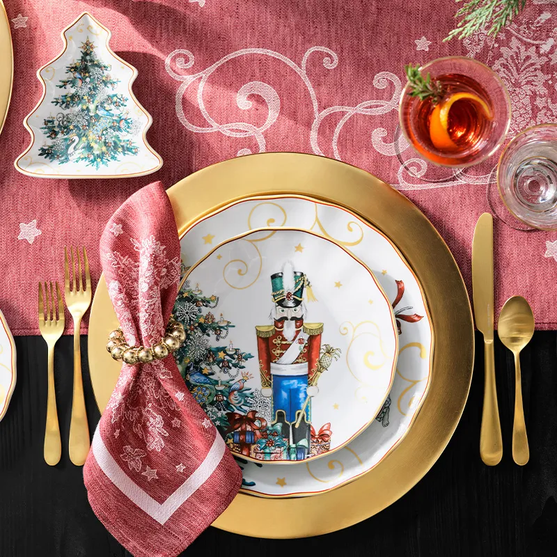 Williams Sonoma ‘Twas Figural Tree Appetiser Plate