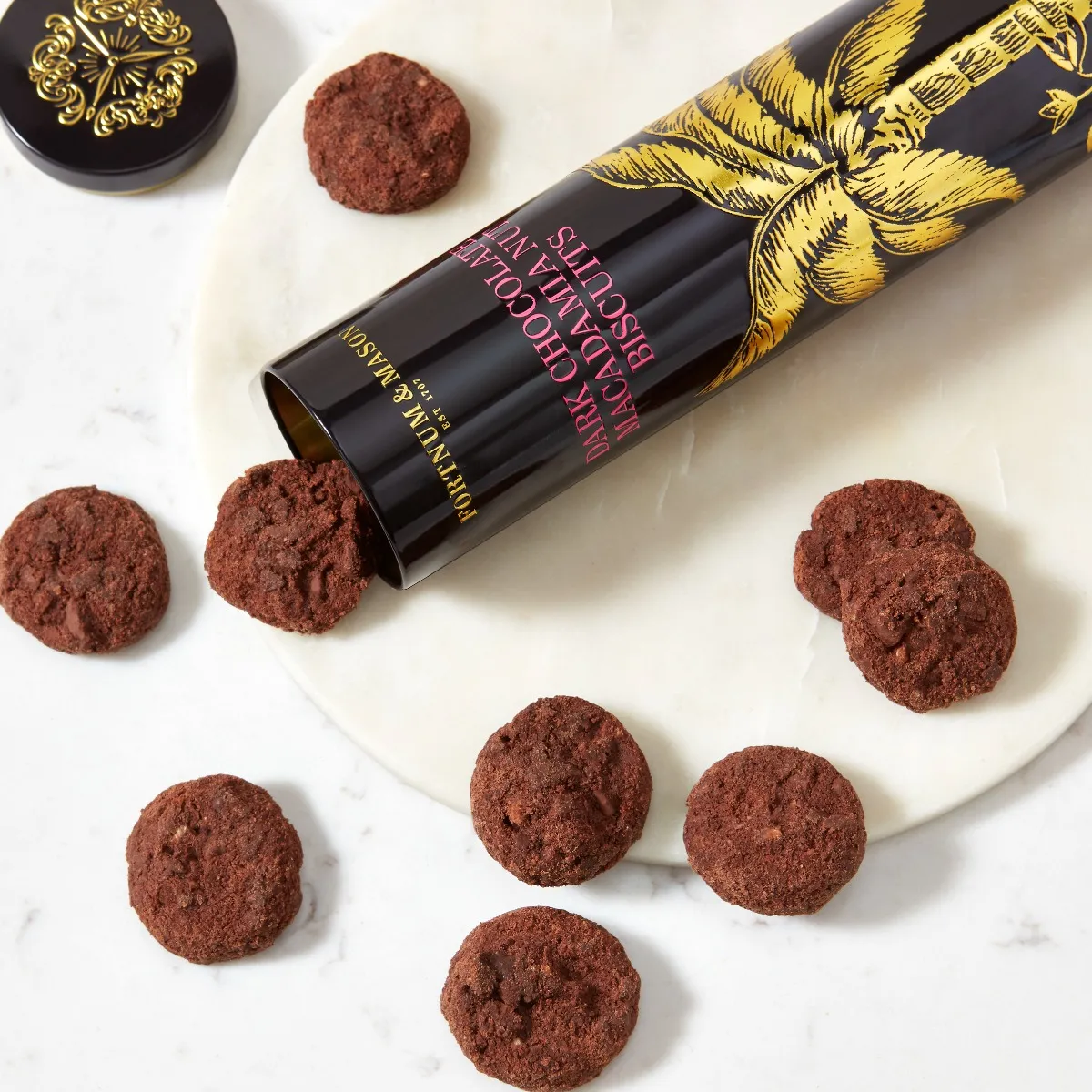 Dark Chocolate Macadamia Nut Biscuits, 200g 5 Dark Chocolate Macadamia Nut Biscuits, 200g